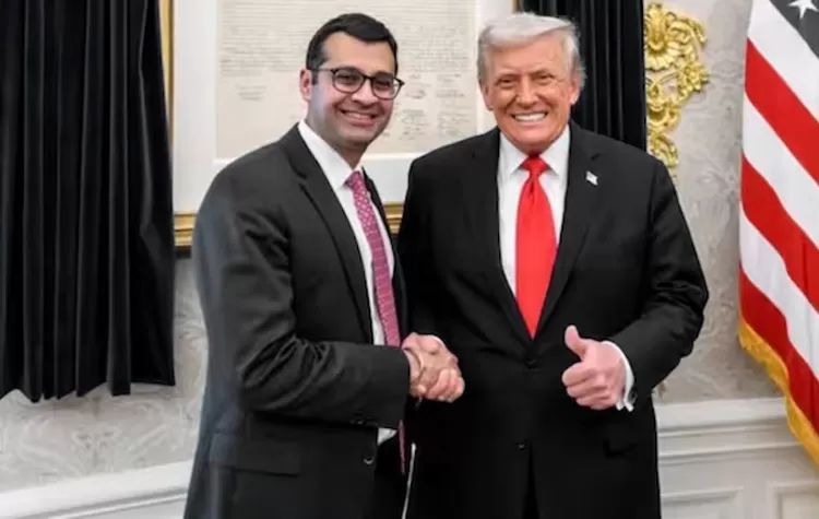 Ricky Gill Receives Award For Role In India-Pakistan Ceasefire