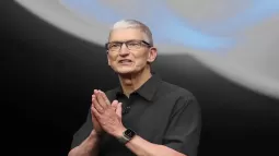Tim Cook Speaks On Apple's Continuing Manufacturing Plan In China