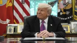 Trump's Tariff Warning Now Targets Both Apple And Samsung