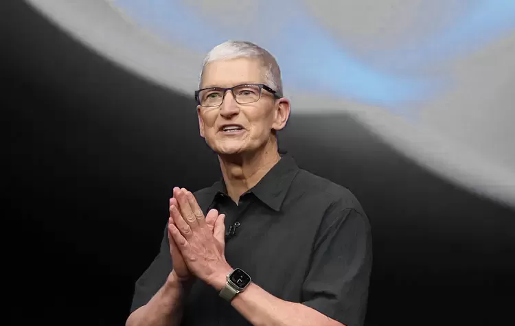 Tim Cook Speaks On Apple's Continuing Manufacturing Plan In China